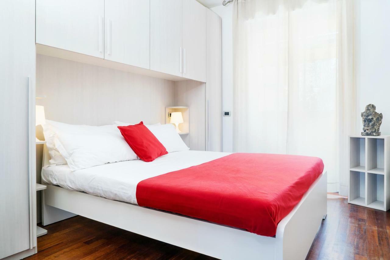 Four Bedroom Villa Near Metro Mailand Exterior foto