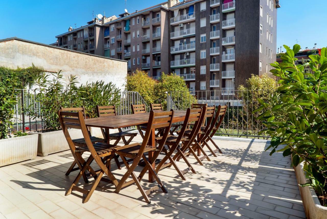 Four Bedroom Villa Near Metro Mailand Exterior foto